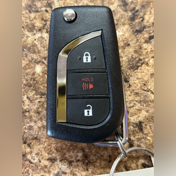 2017 - 18 TOYOTA iM OEM FLIP KEY REMOTE USED FOB - Picture 2 of 6